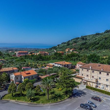 Hotel Ristorante La Mimosa Lamezia Terme Buitenkant foto