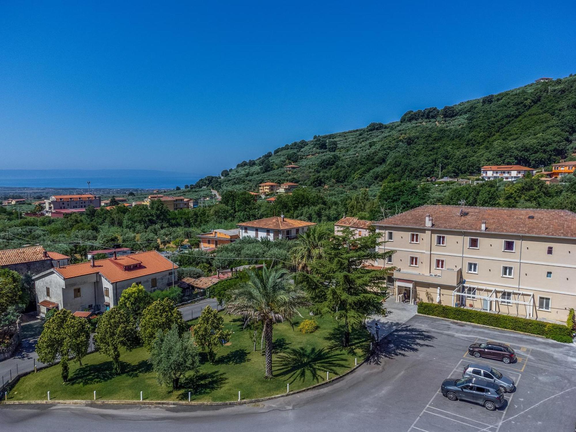 Hotel Ristorante La Mimosa Lamezia Terme Buitenkant foto